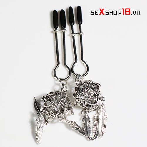 Bộ kẹp vú có gắn charm phát sáng (BZ08K) 2 Bộ kẹp vú có gắn charm phát sáng đẹp lung linh