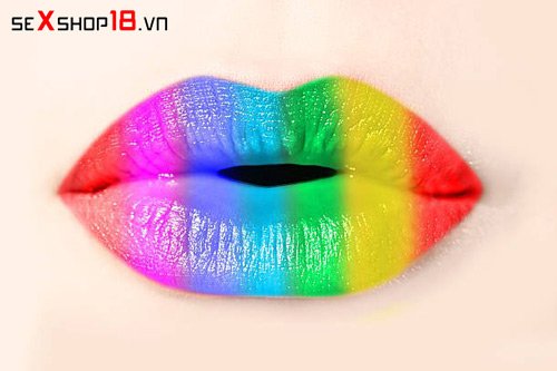 Rainbow kiss là gì? Có nên thực hiện rainbow kiss hay không?