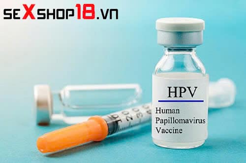 Đeo bao cao su có bị sùi mào gà không - Giải đáp từ bác sĩ 5 Đeo Bao cao su có bị sùi mào gà không? Cách phòng tránh