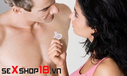 Đeo bao cao su có bị sùi mào gà không - Giải đáp từ bác sĩ 3 Quan hệ Đeo Bao cao su có bị sùi mào gà không