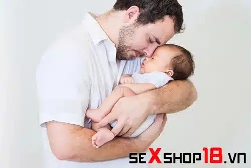 Đàn ông chỉ có 1 tinh hoàn có sinh con được không? 5 Chỉ còn 1 tinh hoàn có sinh con được không?