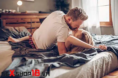 Thời điểm quan hệ tình dục lý tưởng: Buổi sáng hay tối? 3 thời điểm quan hệ tình dục lý tưởng vào buổi sáng sớm